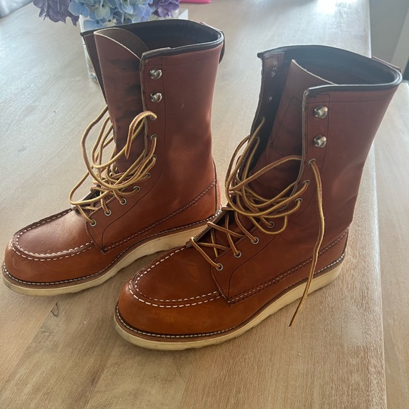 Red Wing Boot - Picture 2 of 5